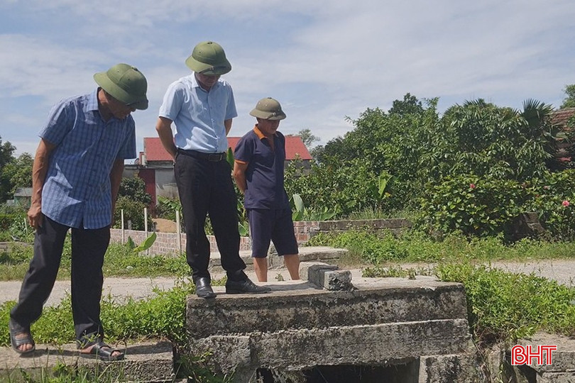 Các công trình cầu, cống trên địa bàn xã Kỳ Tây, do sử dụng lâu năm, hiện đã xuống cấp nghiêm trọng. bqbht_br_a3.jpg