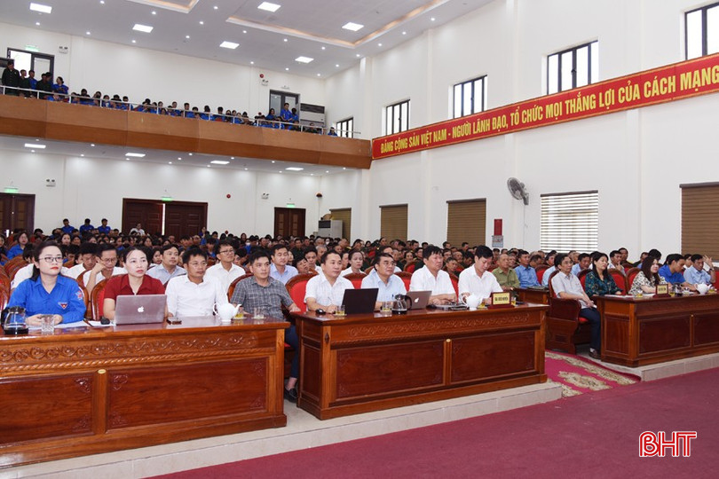 Hơn 300 cựu chiến binh, đoàn viên thanh niên tham dự diễn đàn. 13.jpg