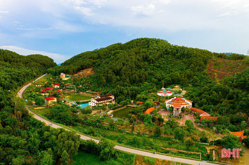 Toàn cảnh Khu du lịch sinh thái Hải Thượng bqbht_br_z6252233363222-887c4507475ef906bca8e99b7219e6c0.jpg