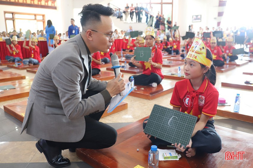 Học sinh huyện Hương Sơn tham gia cuộc thi "Tìm hiểu thân thế sự nghiệp Hải Thượng Lãn Ông Lê Hữu Trác" bqbht_br_img-6451.jpg