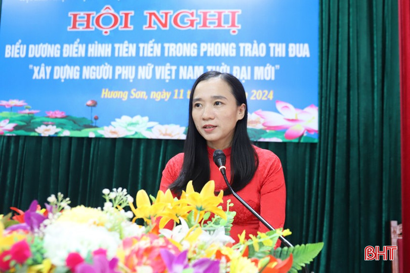 Phó Chủ tịch Hội LHPN Hương Sơn Hà Thị Minh Thành phát biểu khai mạc hội nghị. img-4875-7462.jpg