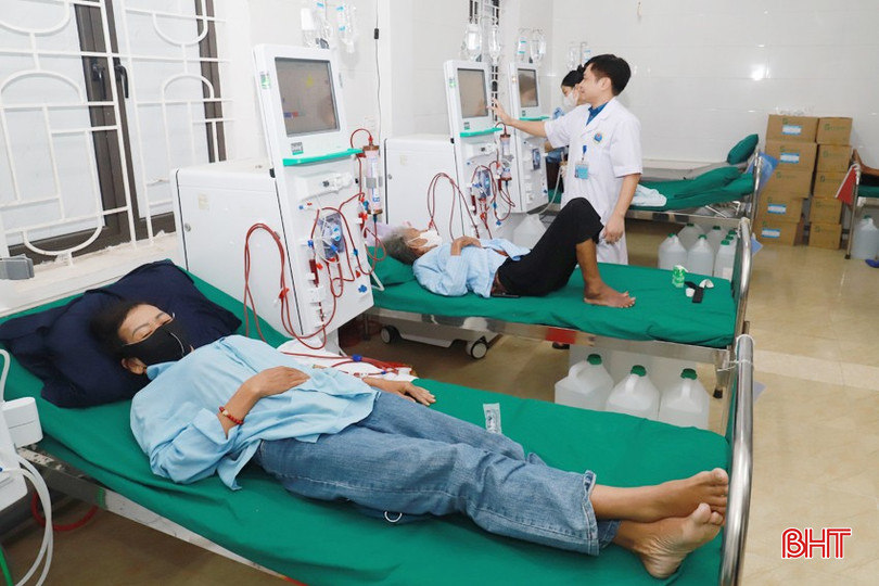 Hemodialyspatient på avdelningen för akutintensivvård och förgiftningsbekämpning (Huong Son Medical Center). bqbht_br_img-1132.jpg