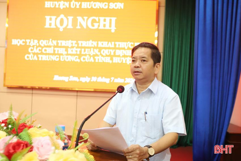 Bí thư Huyện ủy Bùi Nhân Sâm phát biểu kết luận hội nghị IMG_0172.JPG