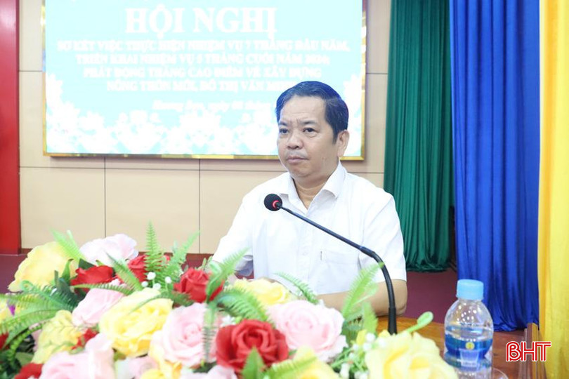Bí thư Huyện ủy Hương Sơn Bùi Nhân Sâm phát biểu tại hội nghị. IMG_1295.JPG