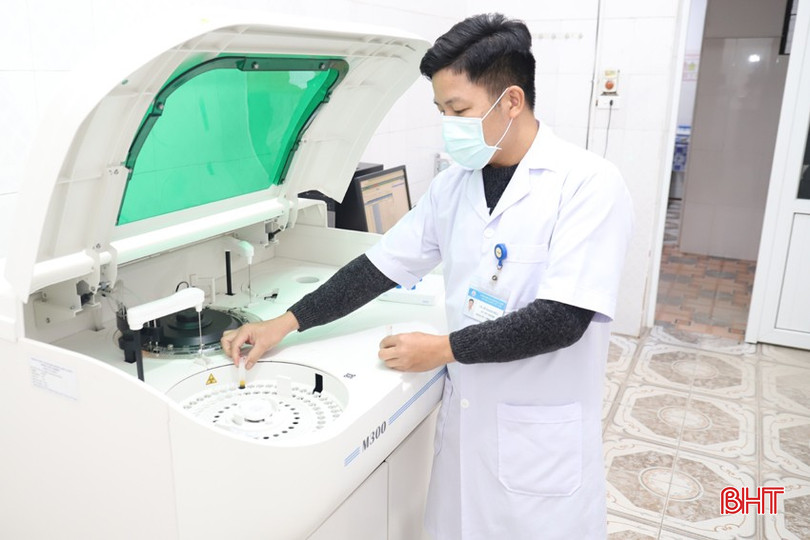 Máy xét nghiệm sinh hóa được bổ sung cho cơ sở 2. bqbht_br_img-8347.jpg