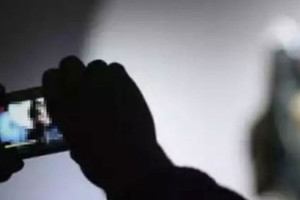 Khởi tố đối tượng truyền bá văn hóa phẩm đồi trụy trên không gian mạng