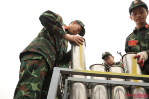 Cận cảnh trận địa pháo hoa quy mô lớn chào mừng Đại hội Đảng