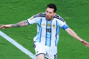 Messi rực sáng với cú hat-trick giúp Argentina phô diễn sức mạnh