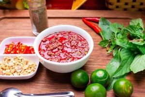 Sợ tiết canh lợn, chuyển sang ăn tiết canh dê có an toàn không?