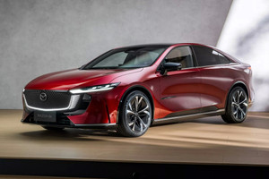 Cận cảnh Mazda 6e – Sedan điện sạc đầy chạy hơn 600km