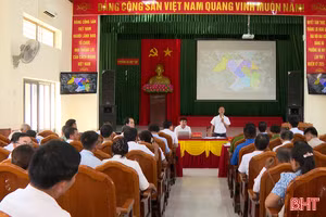 Chuẩn hoá đội ngũ cán bộ thôn, tổ dân phố trước yêu cầu sắp xếp