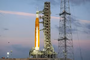 NASA chuẩn bị phóng tàu chở người tới Mặt Trăng