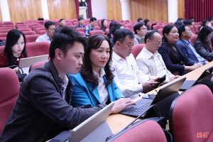 Tập huấn sử dụng phần mềm “Kỳ họp không giấy” cho đại biểu HĐND tỉnh 