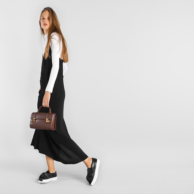 10 phu kien tao diem nhan cho streetstyle cuoi nam