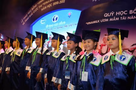 vinamilk 40 nam vuon cao viet nam vuon tam the gioi