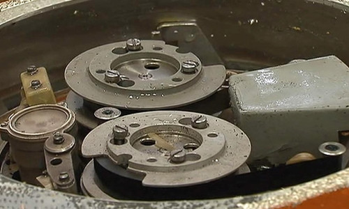 the gioi ngay qua han quoc bat khan cap giam doc quy huu tri quoc gia