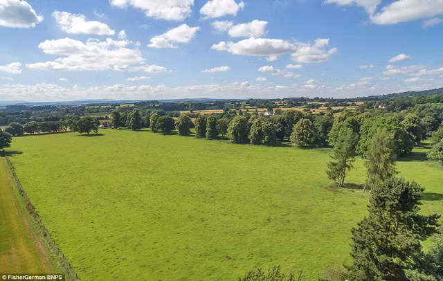dot nhap noi o cua nu ba tuoc noi tieng trong lich su hoi hoa