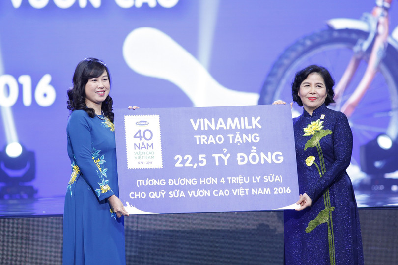 vinamilk ky niem 40 nam nuoi duong uoc mo vuon cao viet nam