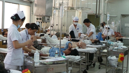 nghi tet duong lich 2017 bo y te yeu cau cac co so y te truc 24 24h