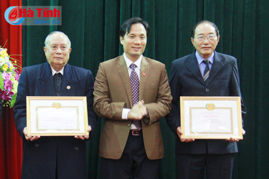 tap trung tuyen truyen cac nhiem vu trong tam truoc trong va sau tet