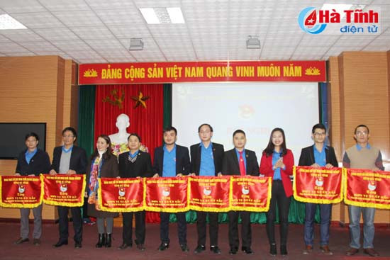 kien toan doi ngu can bo doan dam bao tieu chuan chat luong
