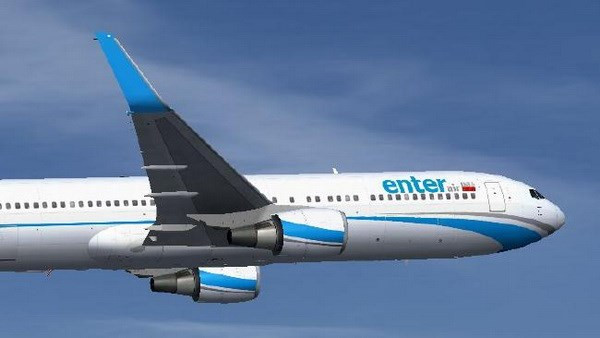 hanh khach de doa danh bom may bay ba lan ha canh khan cap