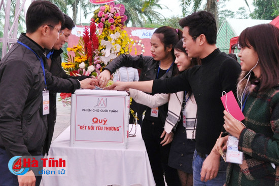 ha tinh lan dau tien co phien cho cuoi tuan