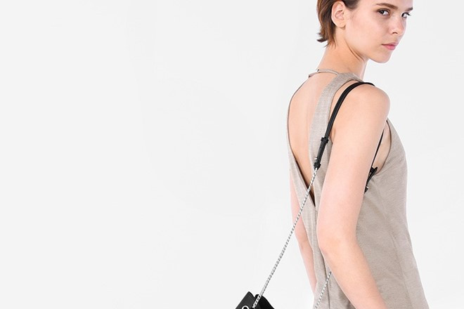 10 phu kien tao diem nhan cho streetstyle cuoi nam