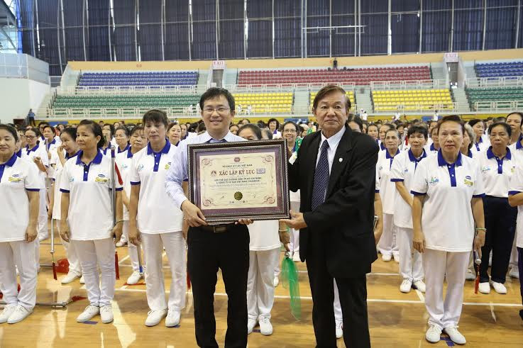 dong dien the duc duong sinh co so luong nguoi cao tuoi tham gia dong nhat