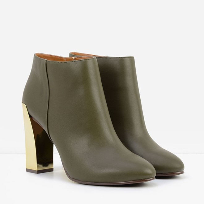 10 phu kien tao diem nhan cho streetstyle cuoi nam