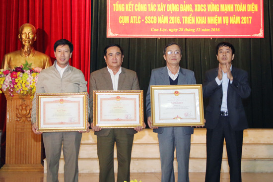 can loc trien khai cong tac xay dung dang nam 2017