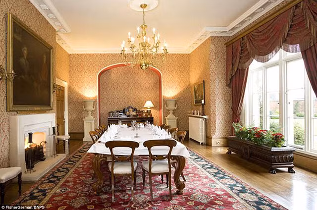 dot nhap noi o cua nu ba tuoc noi tieng trong lich su hoi hoa