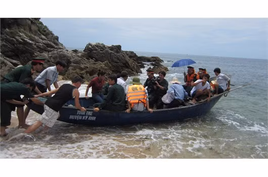 Tạm biệt Sơn Dương, tạm biệt những người lính ngày đêm canh giữ biển trời của quê hương, Tổ quốc Tạm biệt Sơn Dương, tạm biệt những người lính ngày đêm canh giữ biển trời của quê hương, Tổ quốc