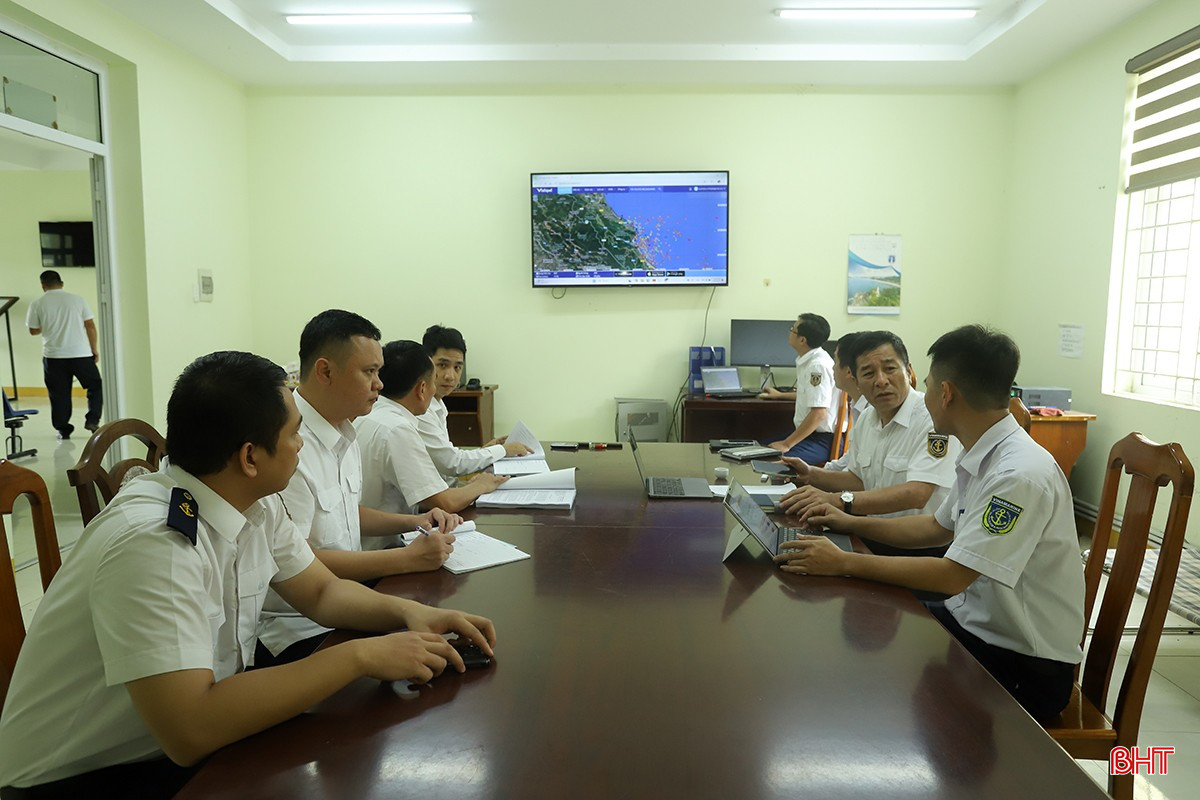 Sở chỉ huy tìm kiếm cứu nạn tàu Công Thành 07 được lập ở Cảng vụ Hàng hải Quảng Bình. bqbht_br_tau-ca-3.jpg
