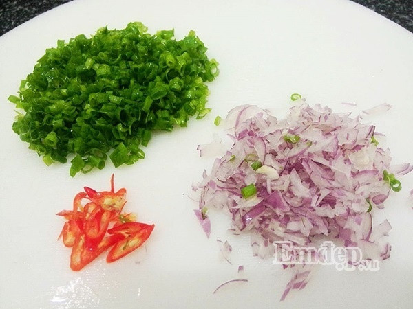 gian di re tien nhu ca com xao chua ngot ma noi com van bay het veo