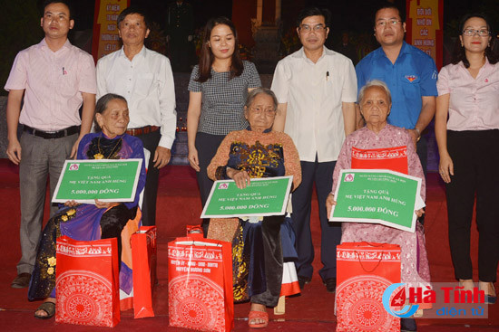 hang ngan ngon nen lung linh tri an cac anh hung liet sy