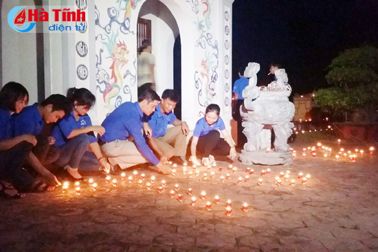 hang ngan ngon nen lung linh tri an cac anh hung liet sy