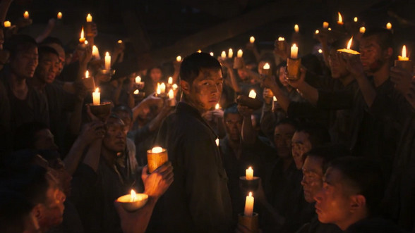 dao dia nguc lap ky luc ngay ra mat bi chi trich doc chiem rap chieu