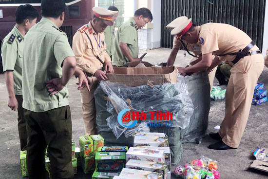 bat xe khach cho luong lon do choi tre em khong co giay to hop le