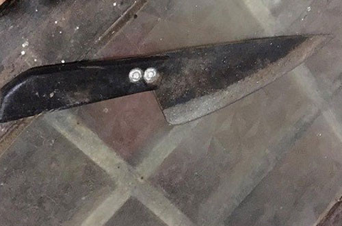 dam ban tren ban nhau vi mau thuan lam an