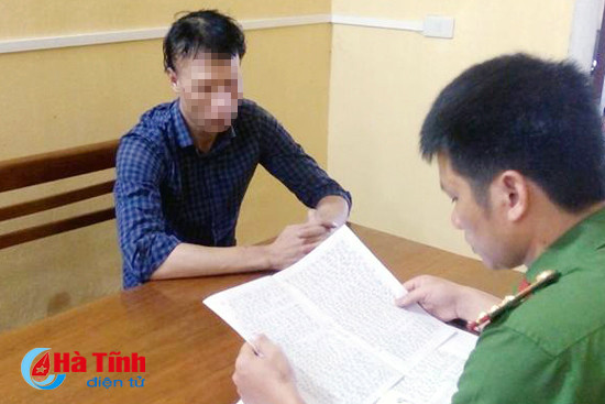 bat doi tuong dung xe o to di buon ma tuy