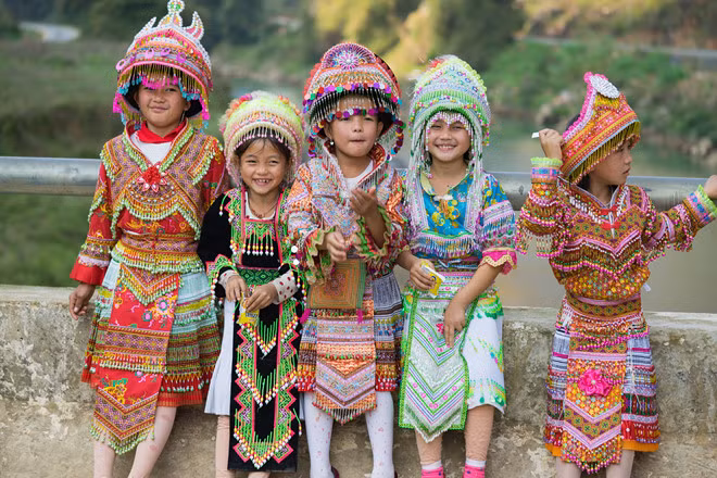 nhung buc anh cuoi viet nam rang ro tren khap neo duong