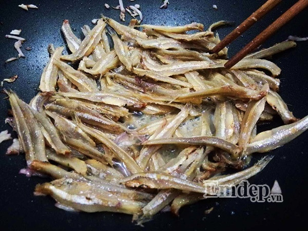 gian di re tien nhu ca com xao chua ngot ma noi com van bay het veo