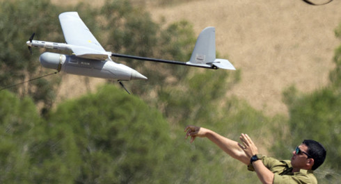 israel phat trien cong nghe may bay khong nguoi lai co kha nang tu huy