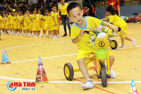 soi dong the van hoi mua he cho cac be