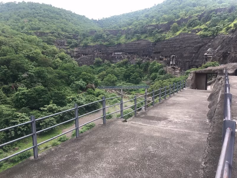 hang da ke cau chuyen nghin nam giua rung xanh an do