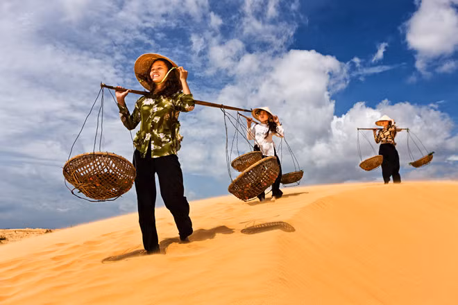 nhung buc anh cuoi viet nam rang ro tren khap neo duong