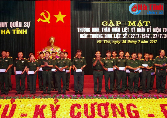 trang trong ky niem ngay thuong binh liet sy tai cac dia phuong don vi