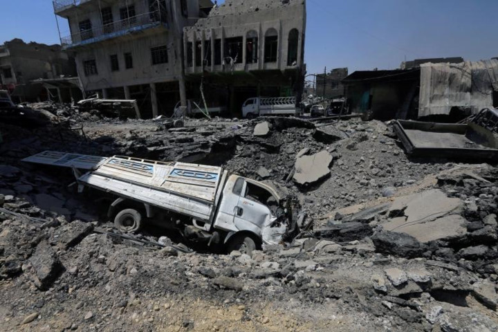 chum anh ben trong vung dat chet mosul iraq