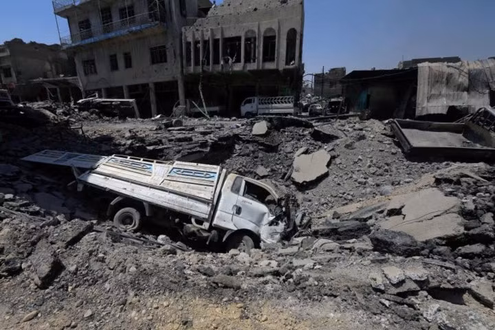 chum anh ben trong vung dat chet mosul iraq